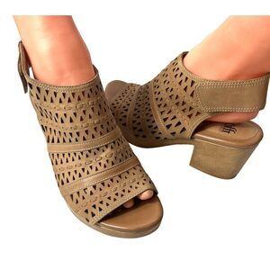 Sofft Tan Leather Block Heeled Cutout Sandals Womens Sz 9 M Sling Back Peep Toe
